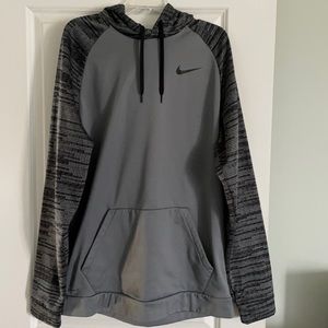 Nike men’s sweatshirt; XLT